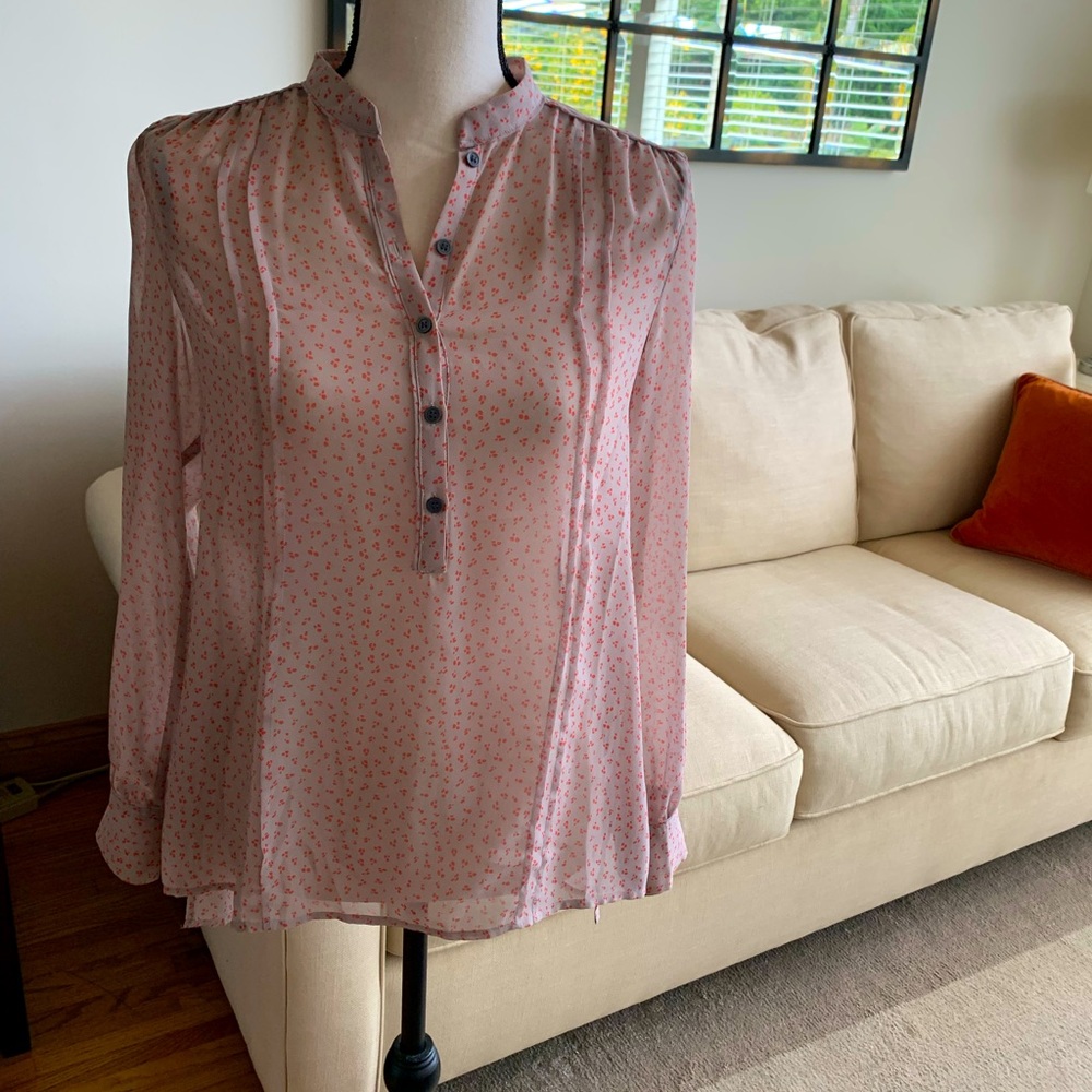 EUC Long Sleeved Feminine Blouse Sz XS